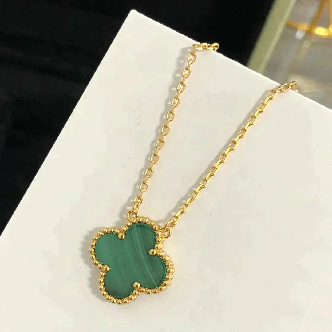 DIANA CLOVER 15MM MALACHITE SINGLE FLOWER NECKLACE