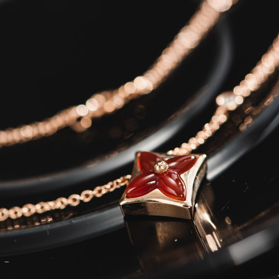 DIANA STAR NECKLACE PINK GOLD 1 DIAMOND