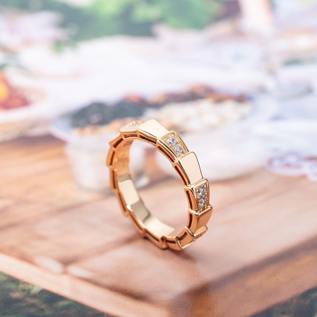 DIANA SERPENTI RING PINK GOLD 3MM