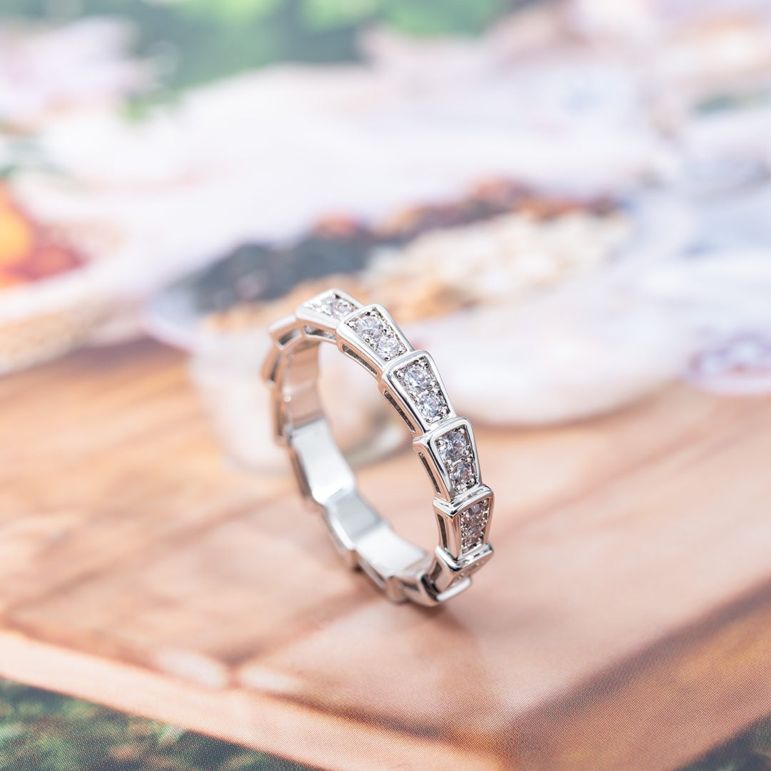 DIANA SERPENTI RING SILVER DIAMOND PAVED 3MM