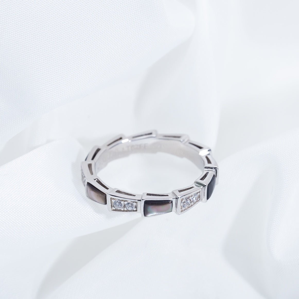 DIANA SERPENTI RING SILVER DIAMOND BLACK MOP 3MM