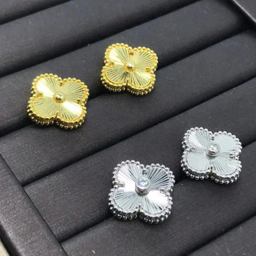 Boucles d'oreilles Diana Clover Mini 9,5 mm avec effet laser