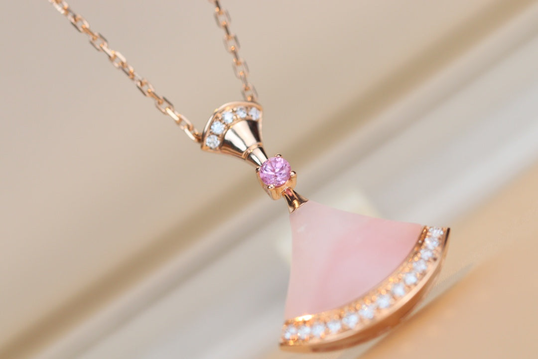 Collier Diana Dream avec diamants en nacre rose