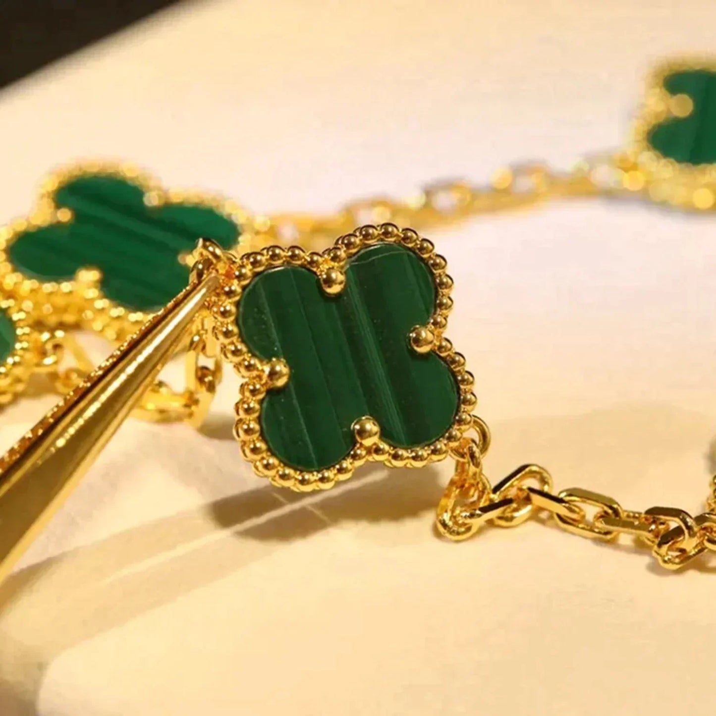 DIANA CLOVER 5 MOTIFS MALACHITE BRACELET