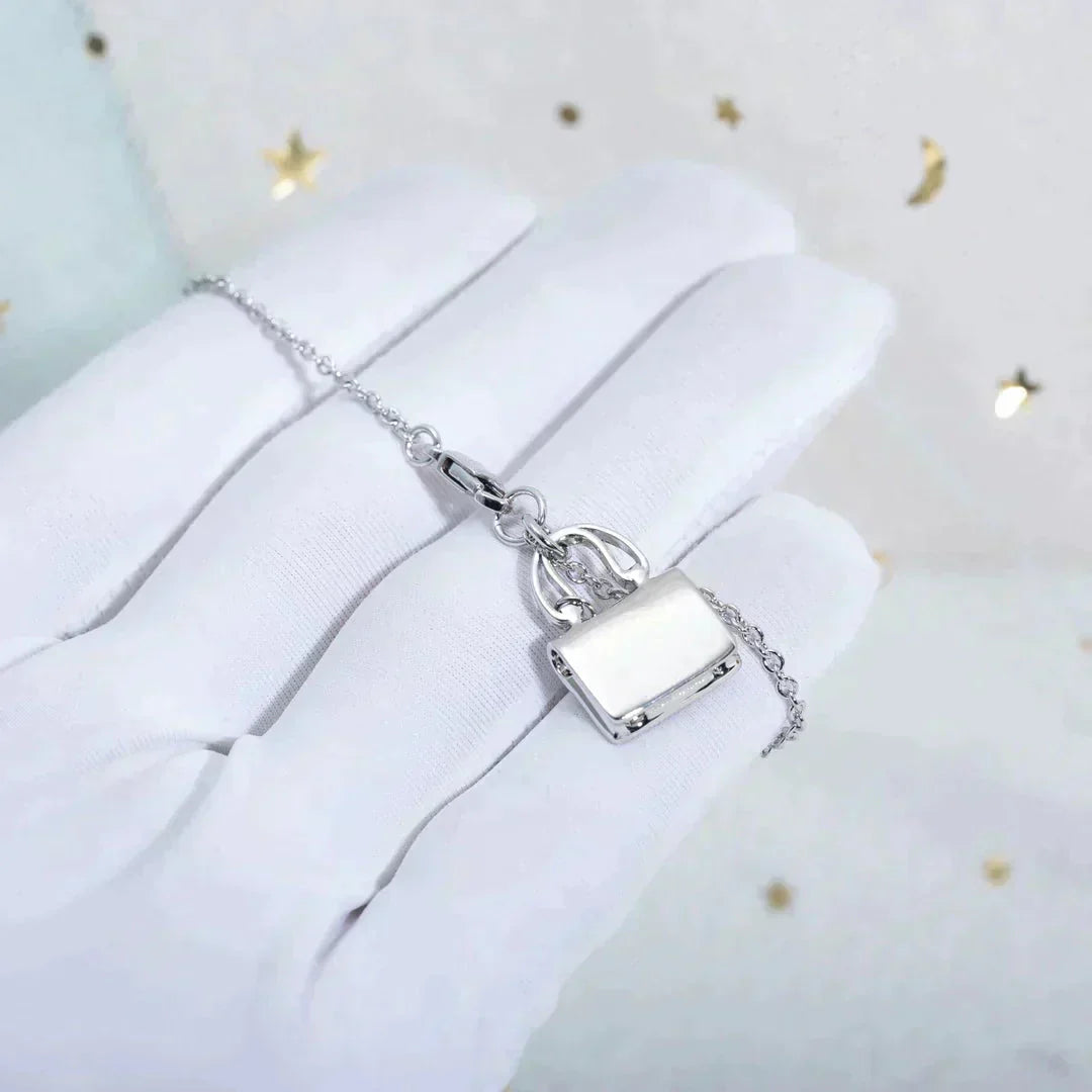 DIANA AMULETTE PEDANT SILVER NECKLACE