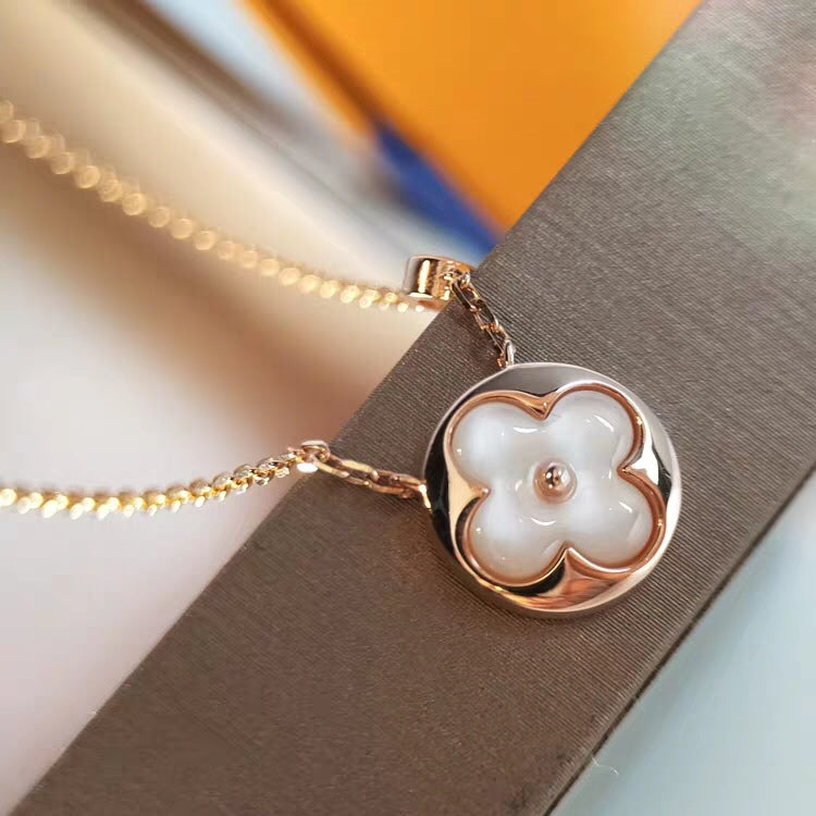 DIANA SUN MOP GOLD 1 DIAMOND NECKLACE