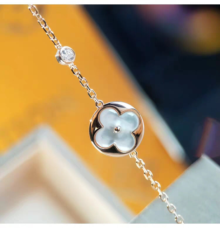 DIANA SUN MOP GOLD 1 DIAMOND NECKLACE