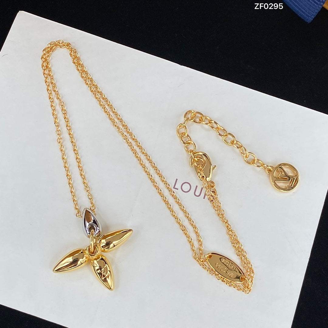 DIANA LOUISETTE PEDANT GOLD NECKLACE