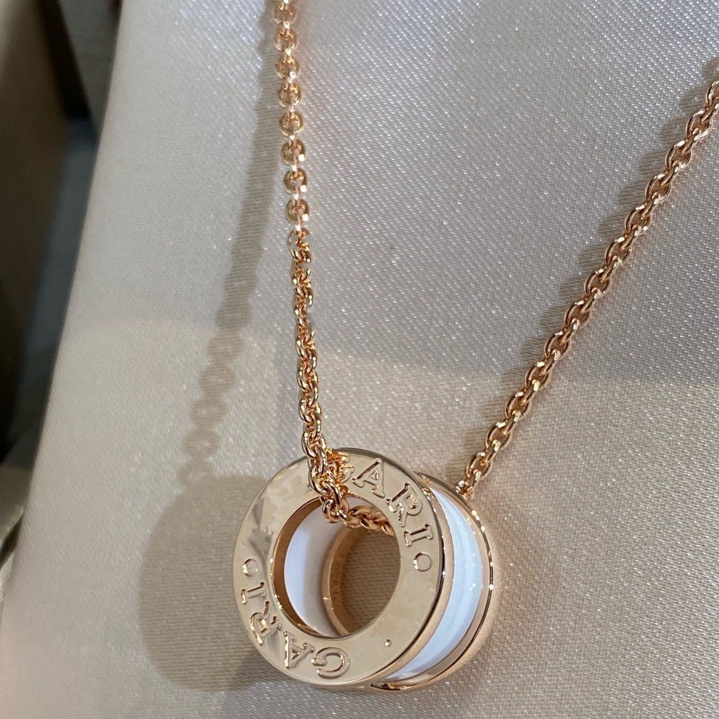DIANA ZERO 1 WHITE CERAMIC PINK GOLD NECKLACE