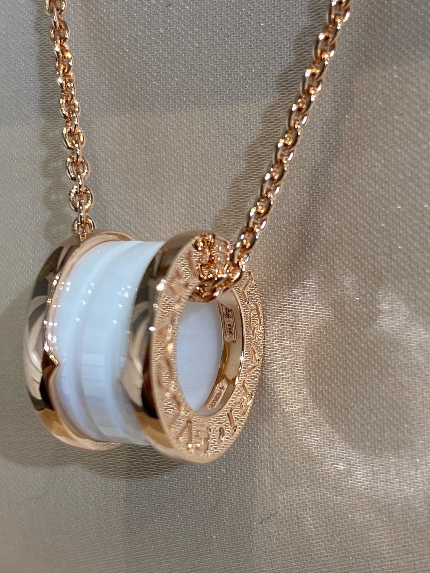 DIANA ZERO 1 WHITE CERAMIC PINK GOLD NECKLACE