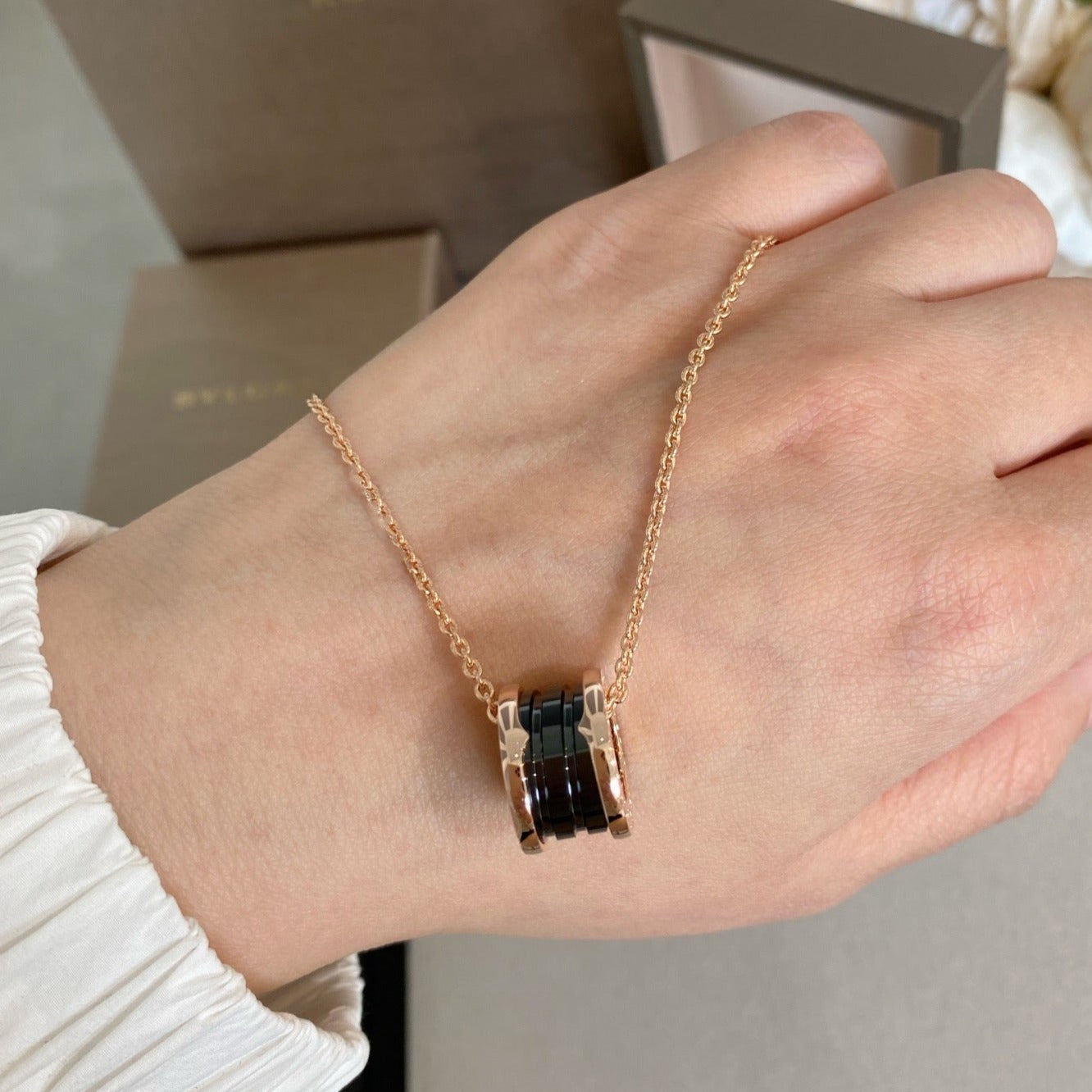 DIANA ZERO 1 BLACK CERAMIC PINK GOLD NECKLACE