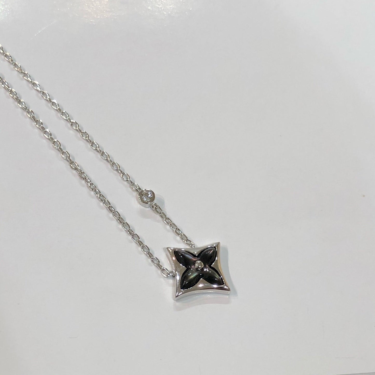 DIANA STAR BLACK MOP NECKLACE