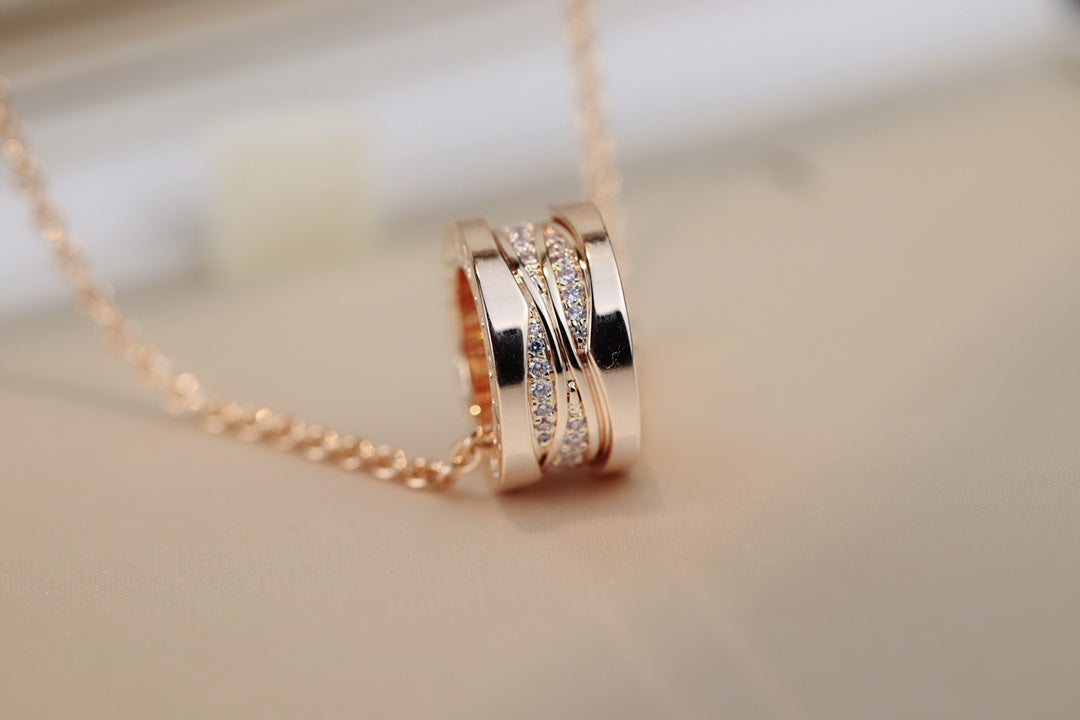 DIANA ZERO 1 PINK GOLD DIAMOND NECKLACE