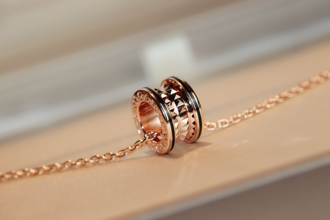 DIANA ZERO 1 ROCK PEDANT PINK GOLD BLACK NECKLACE