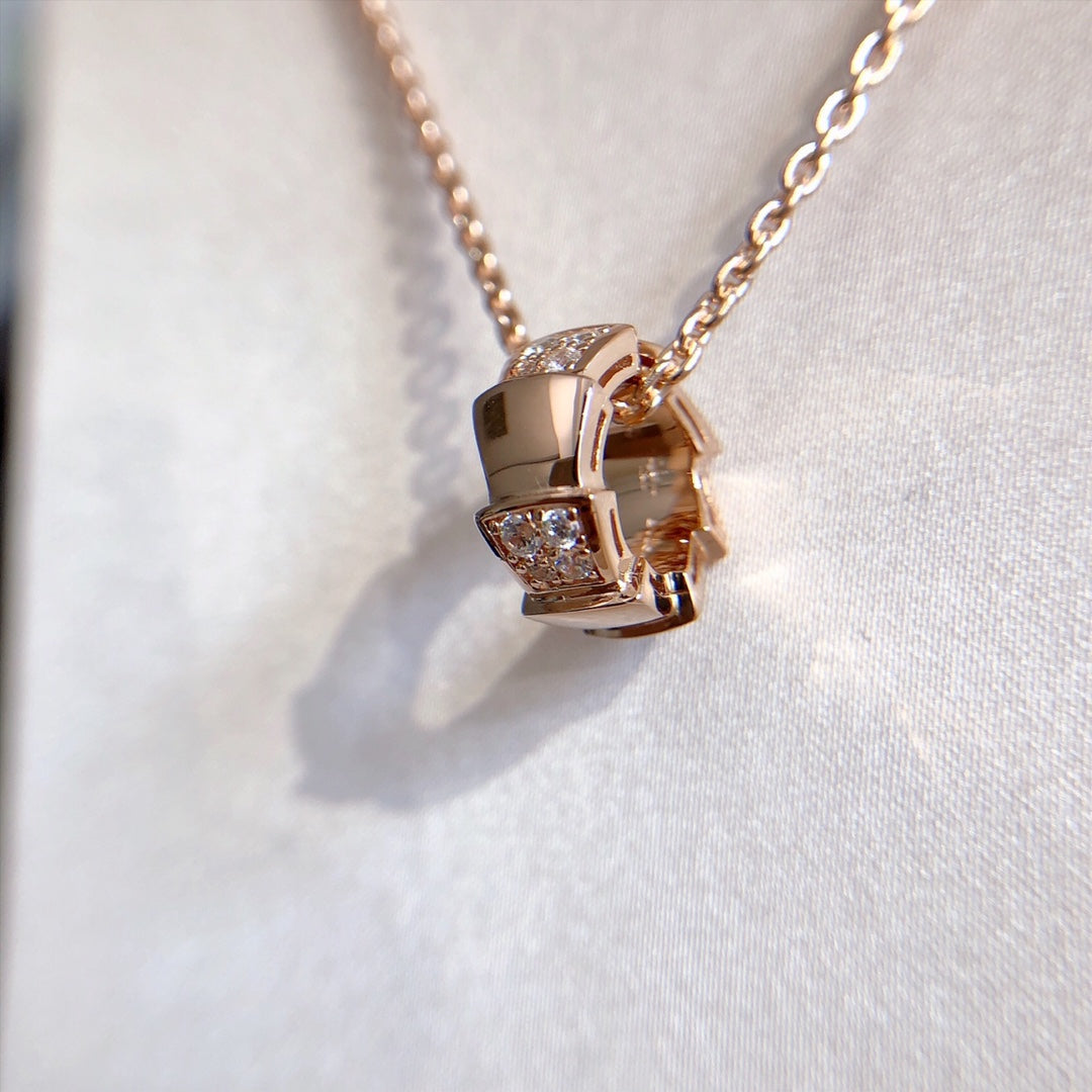 DIANA SERPENTI PEDANT DIAMOND PINK GOLD NECKLACE