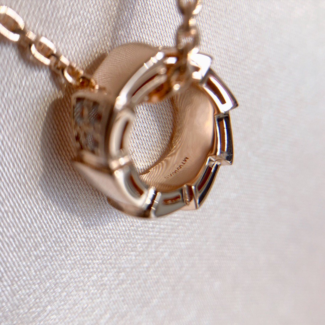 DIANA SERPENTI PEDANT DIAMOND PINK GOLD NECKLACE