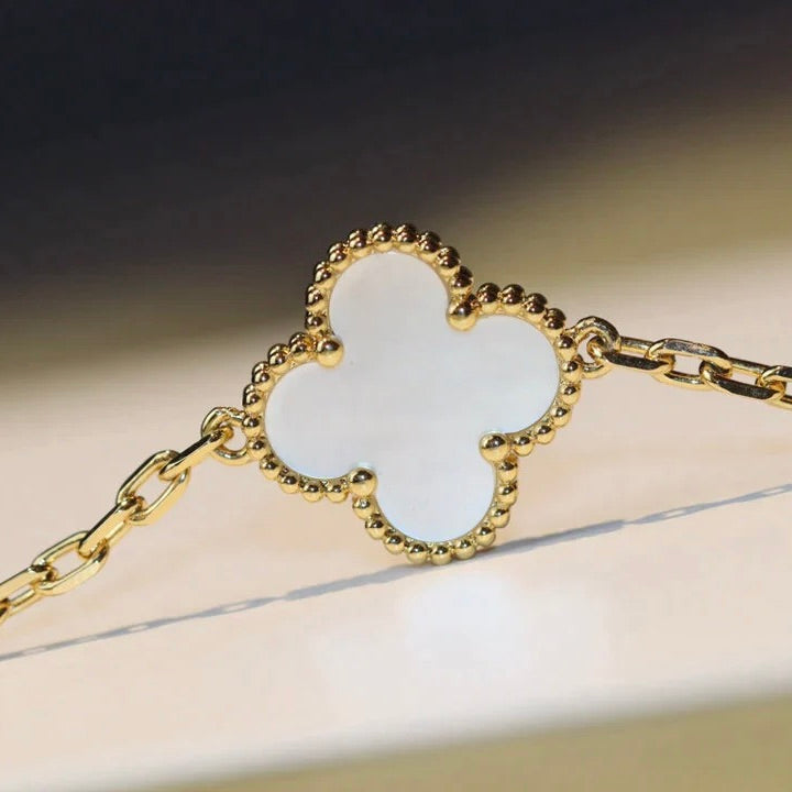 DIANA CLOVER 20 MOTIFS WHITE MOP NECKLACE