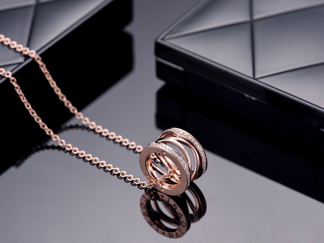 DIANA ZERO 1 PINK GOLD DIAMOND OPEN NECKLACE