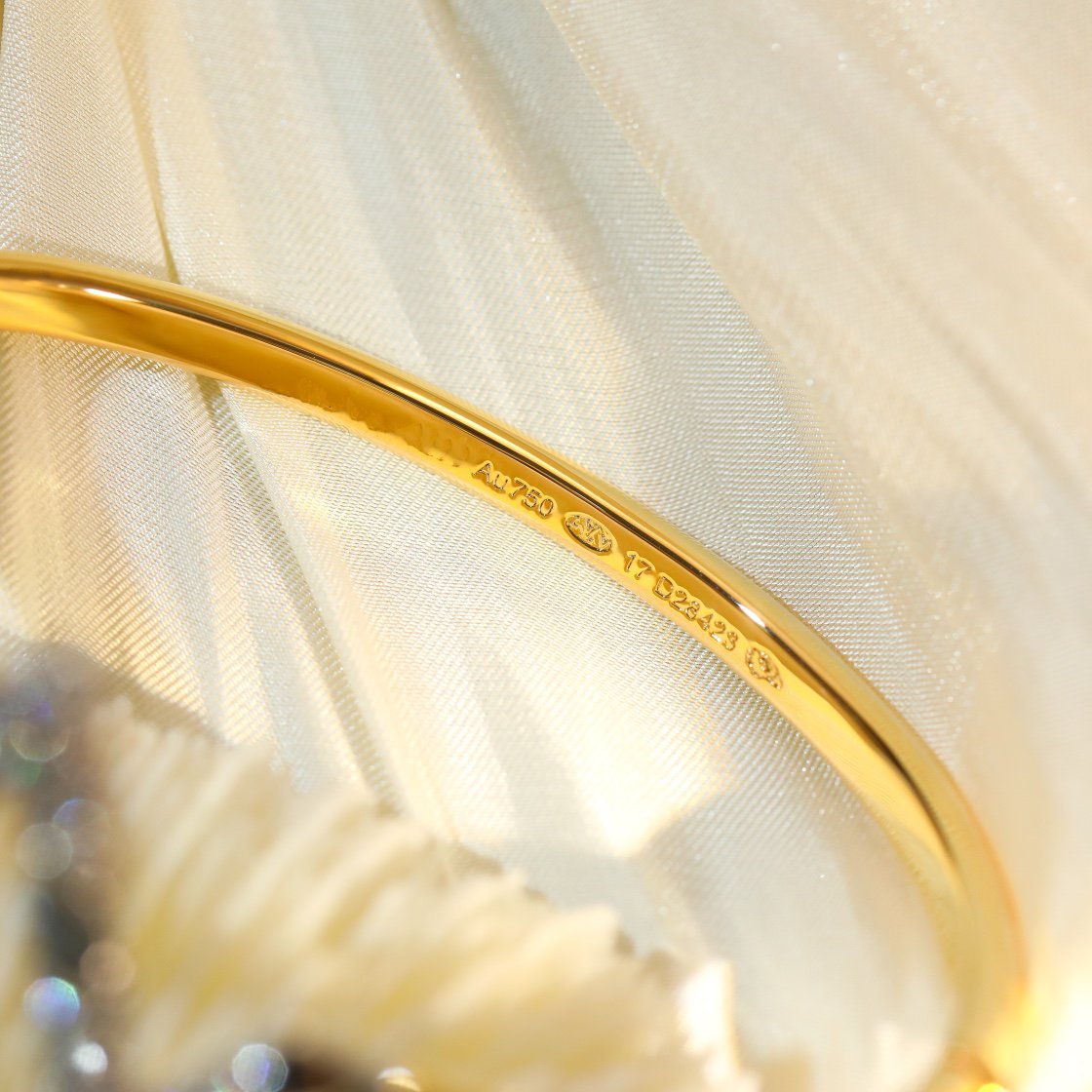 DIANA VOLTE UPSITE DOWN GOLD DIAMOND BRACELET
