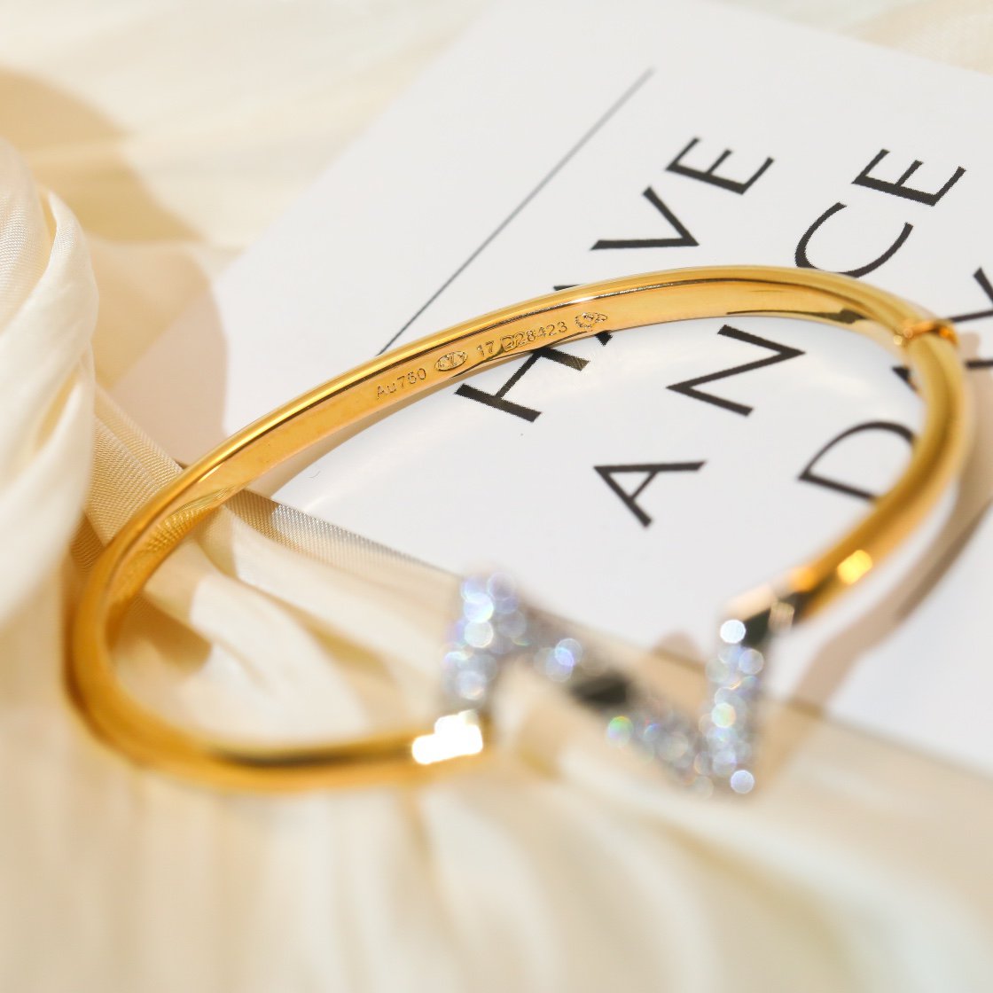 DIANA VOLTE UPSITE DOWN GOLD DIAMOND BRACELET