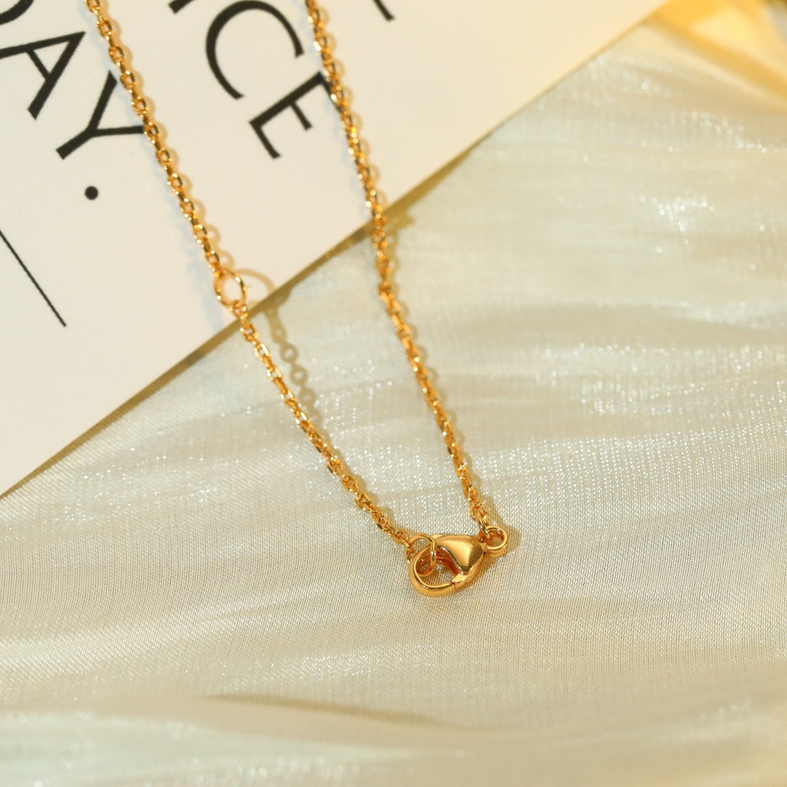 DIANA VOLT SILVER DIAMOND PEDANT NECKLACE