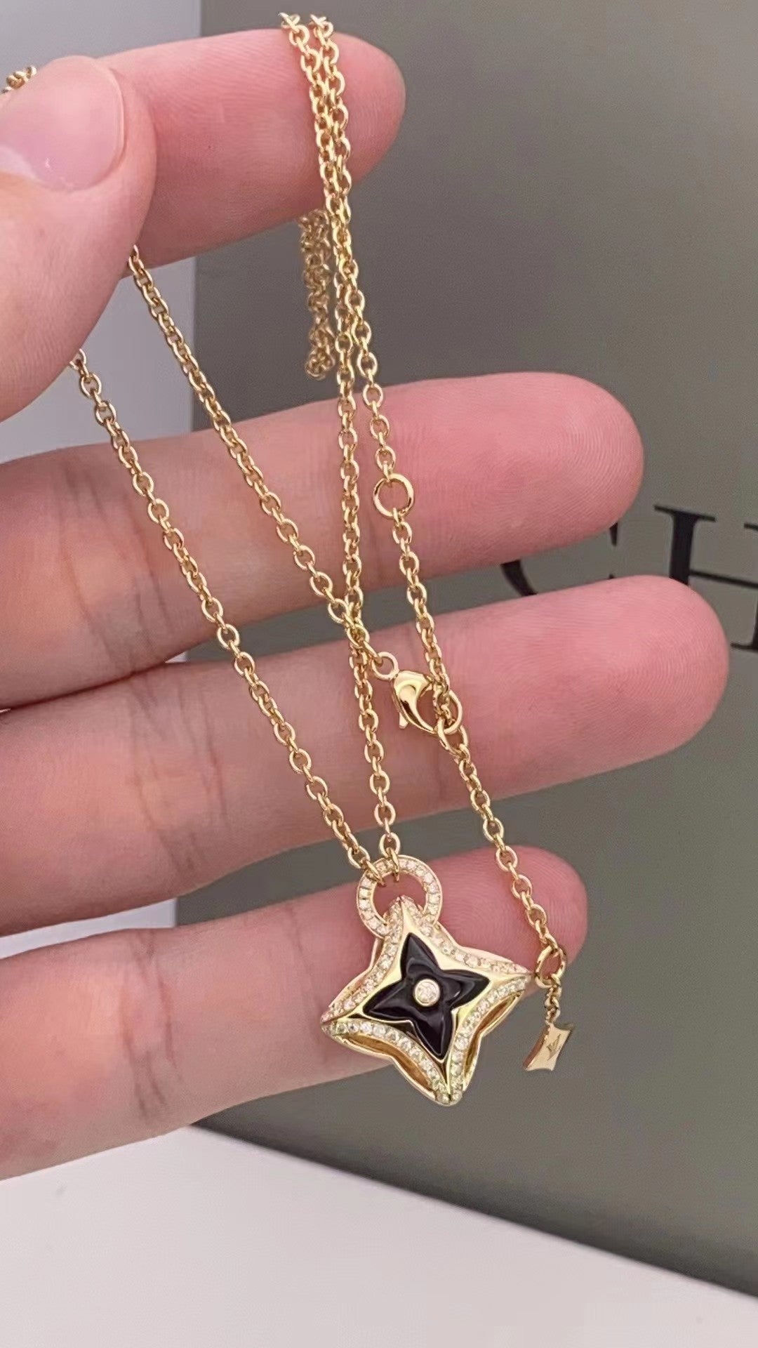 DIANA STAR PEDANT PINK GOLD DIAMOND NECKLACE