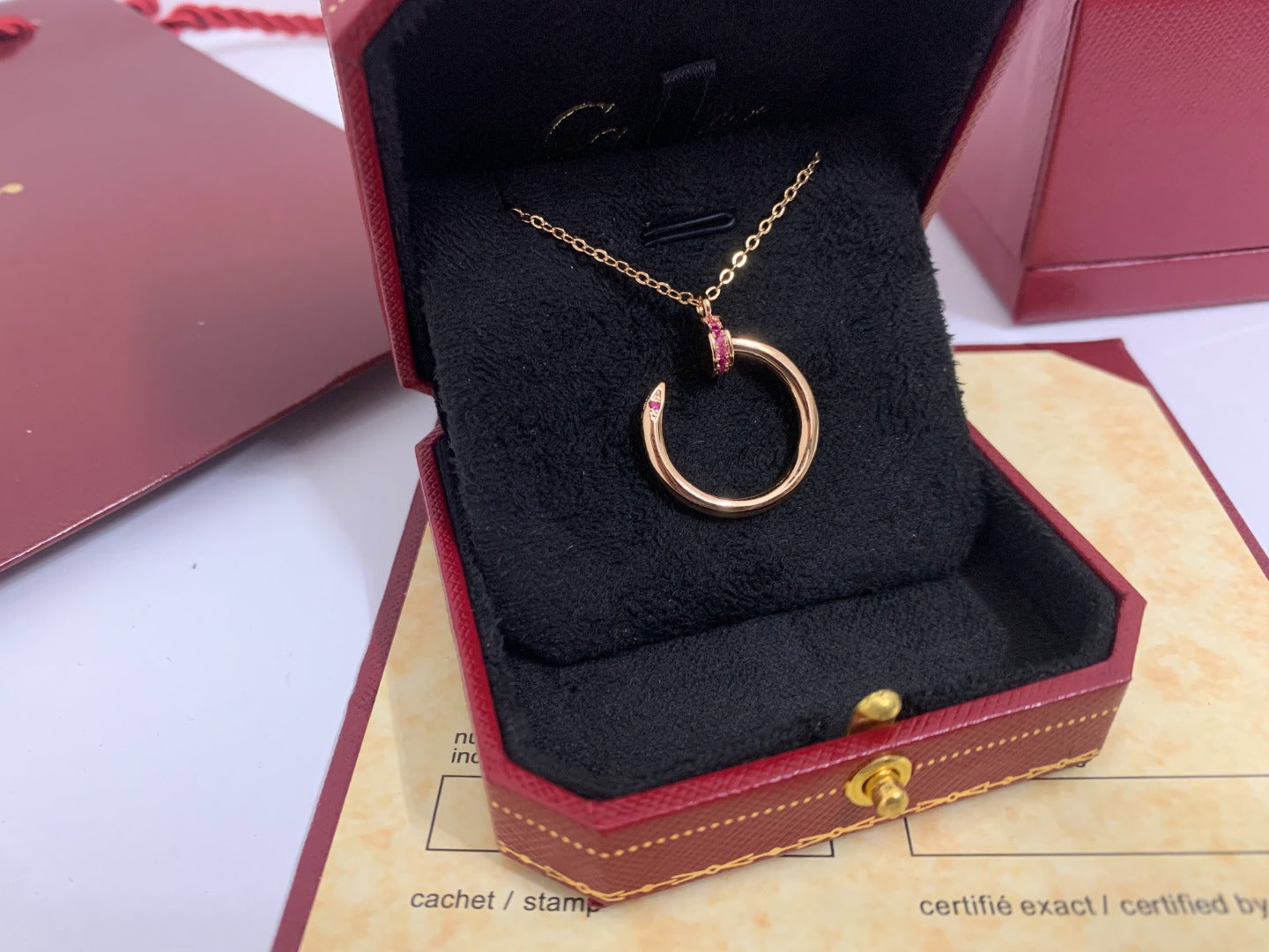 DIANA JUSTE PINK DIAMOND NECKLACE
