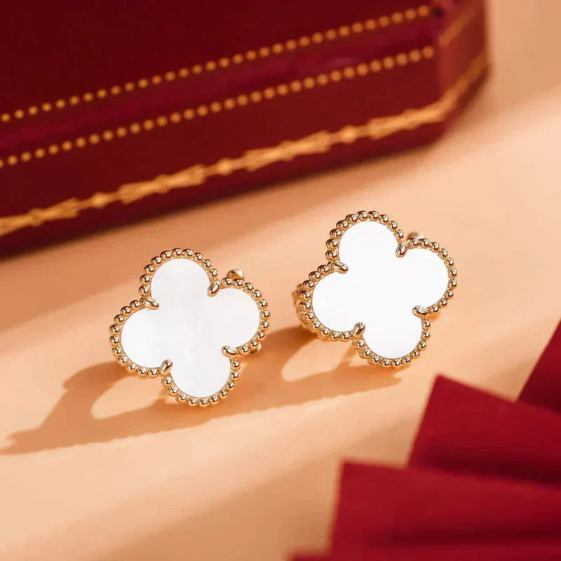 DIANA CLOVER MEDIUM 1 MOTIFS WHITE MOP STUD EARRINGS