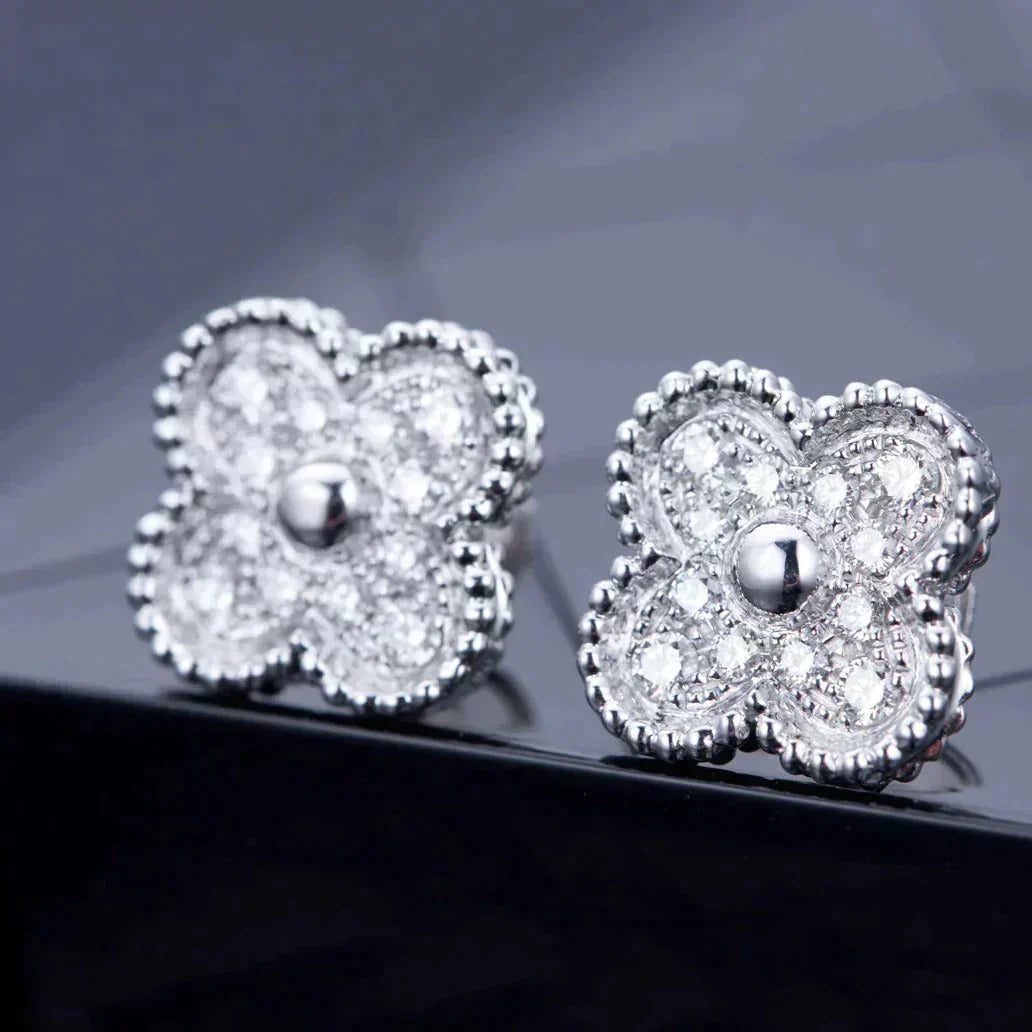 Boucles d'oreilles clous en diamant Diana Clover 1 motif en argent