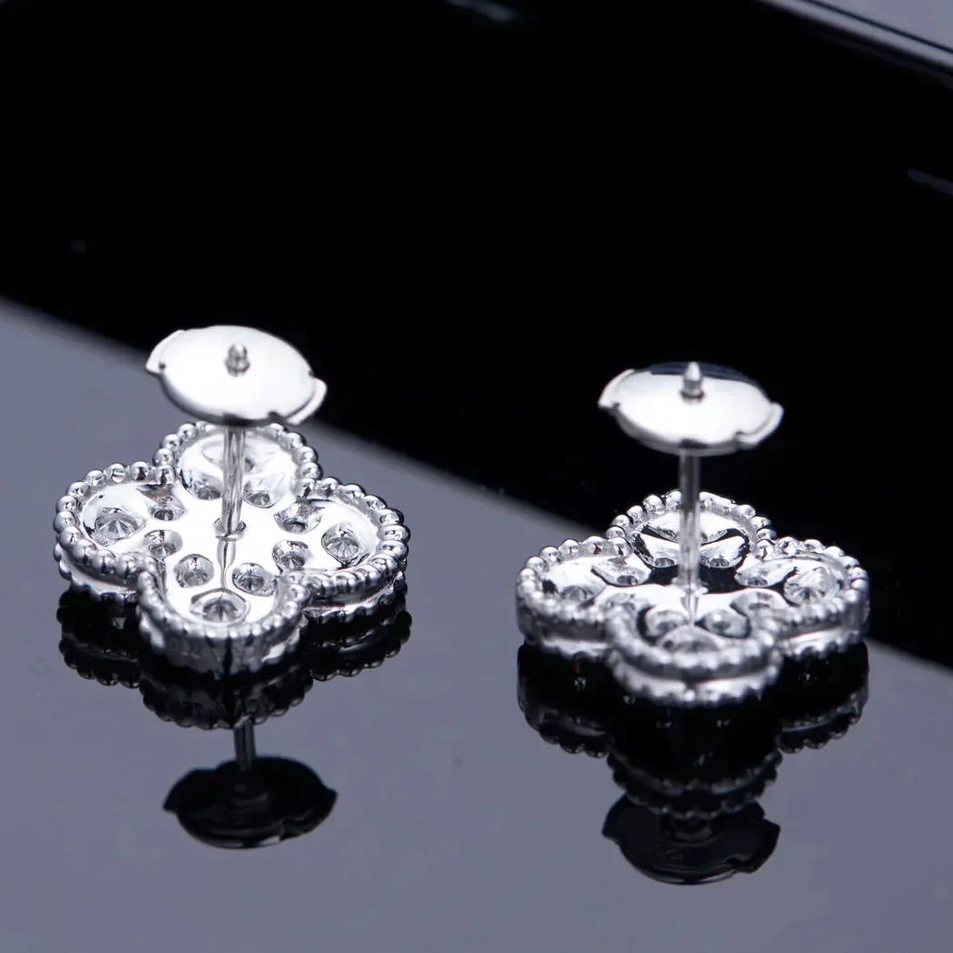Boucles d'oreilles clous en diamant Diana Clover 1 motif en argent