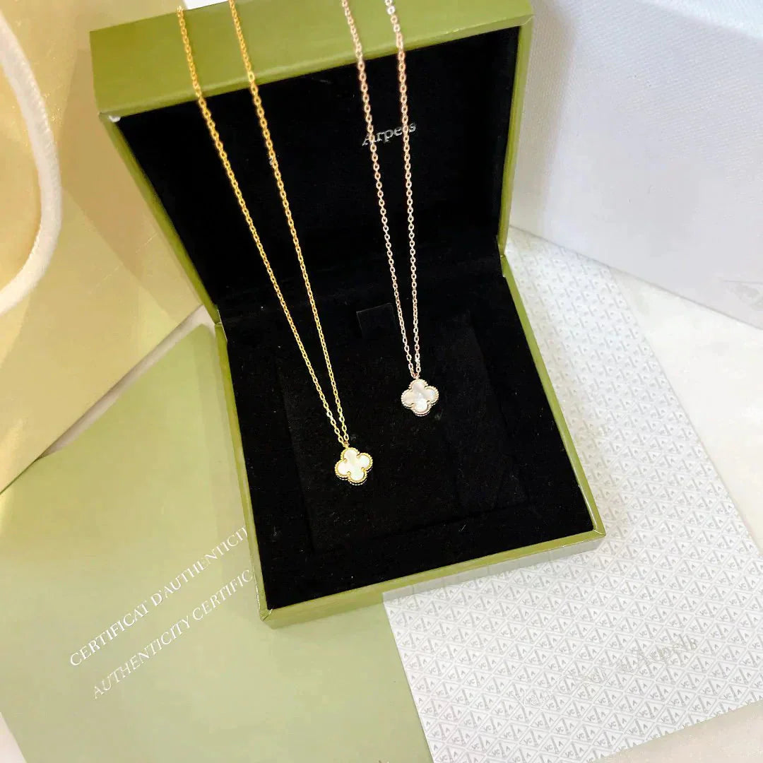Collier Diana Clover Mini en nacre blanche 9,5 mm