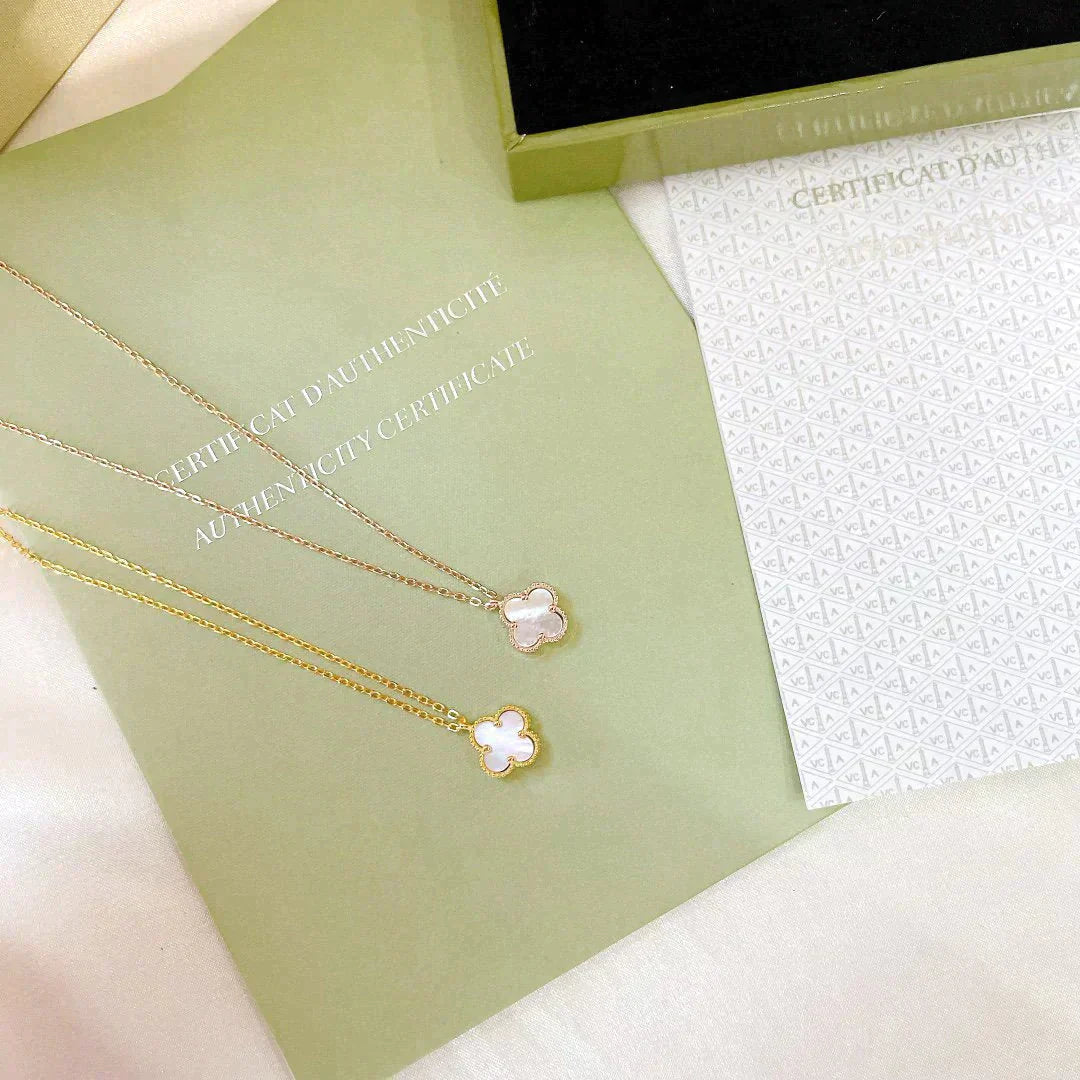 Collier Diana Clover Mini en nacre blanche 9,5 mm