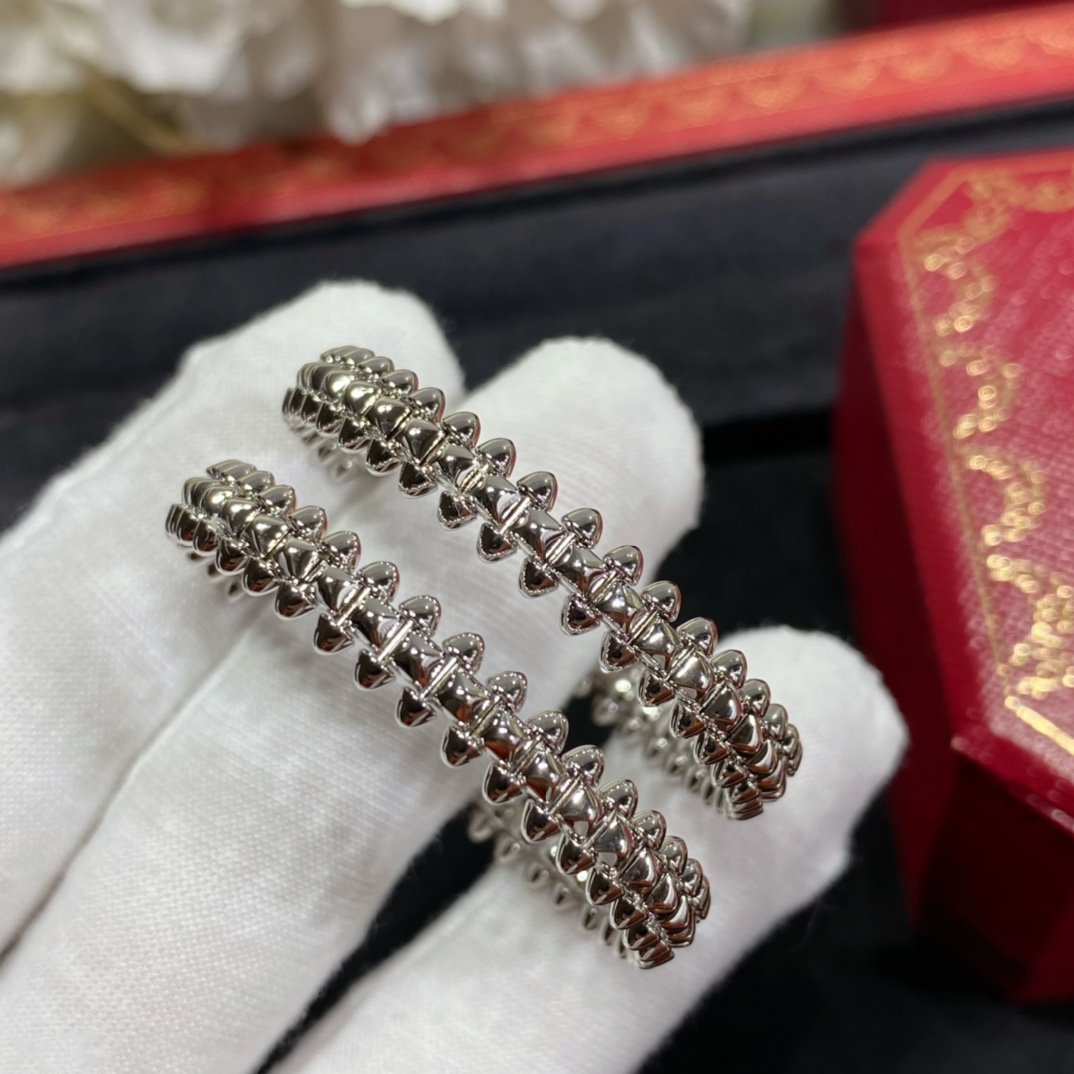 DIANA CLASH LARGE HOOP EARRINGS