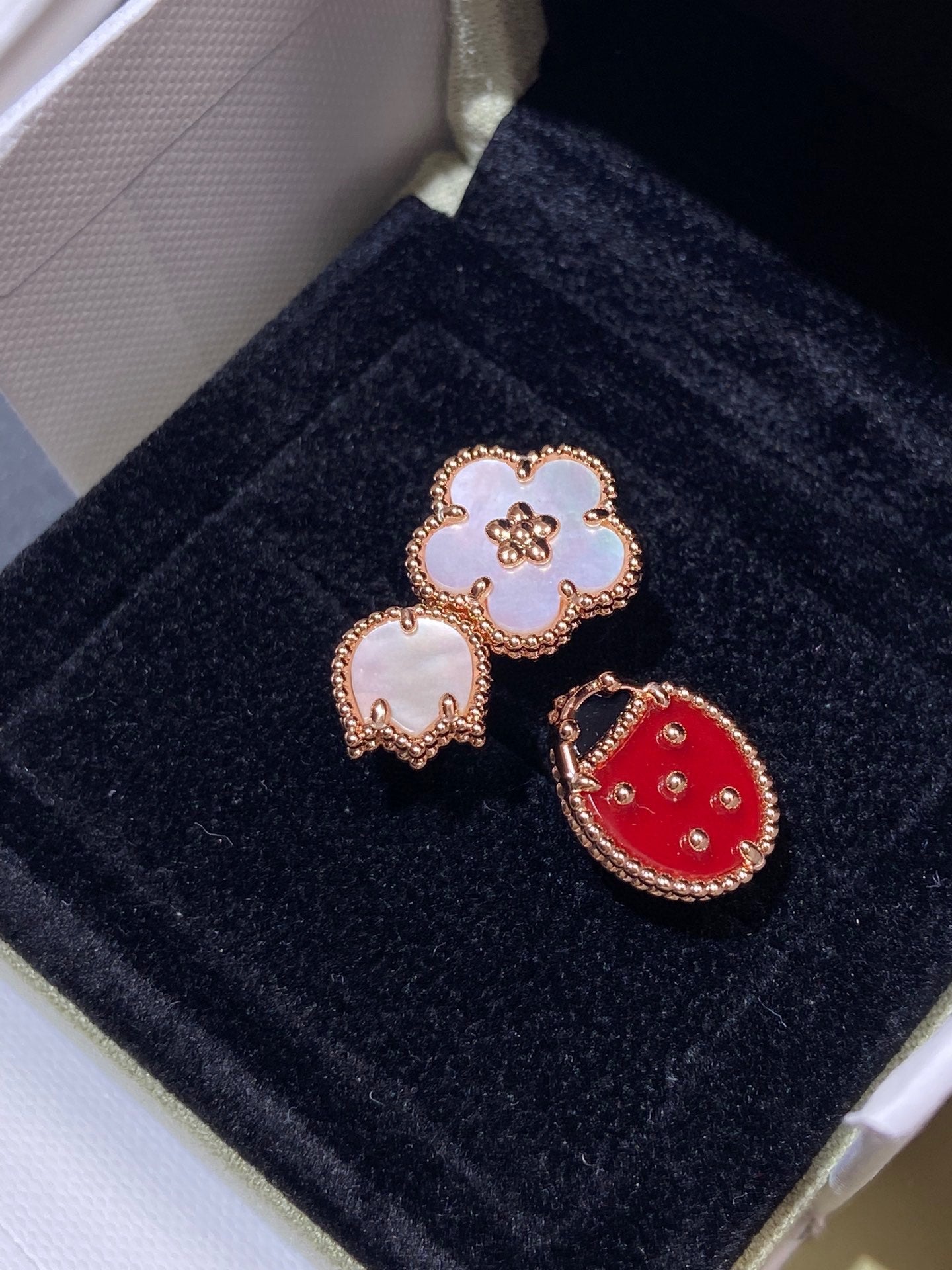 DIANA LUCKY 3 MOTIF ROSE GOLD RING