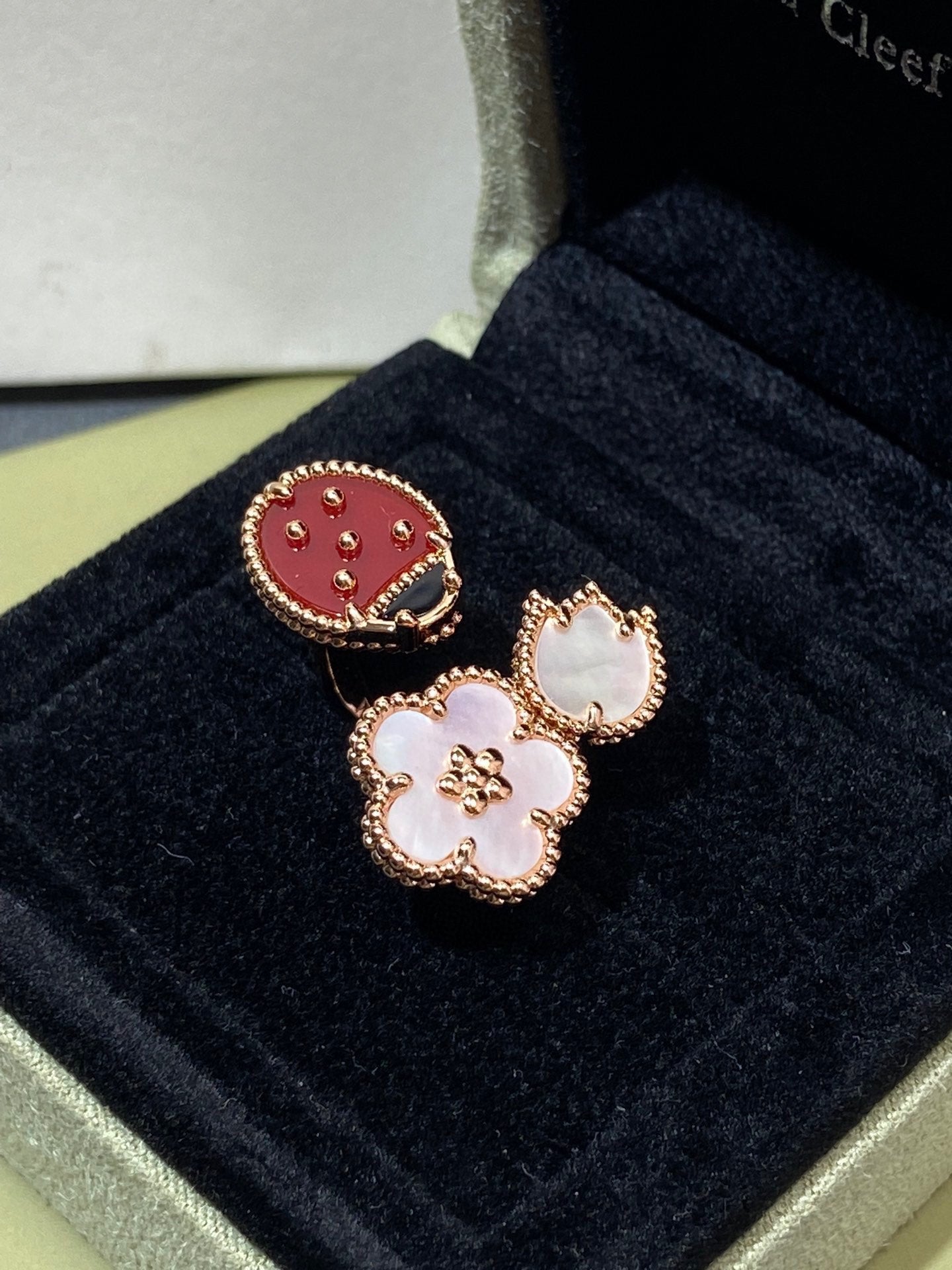 DIANA LUCKY 3 MOTIF ROSE GOLD RING