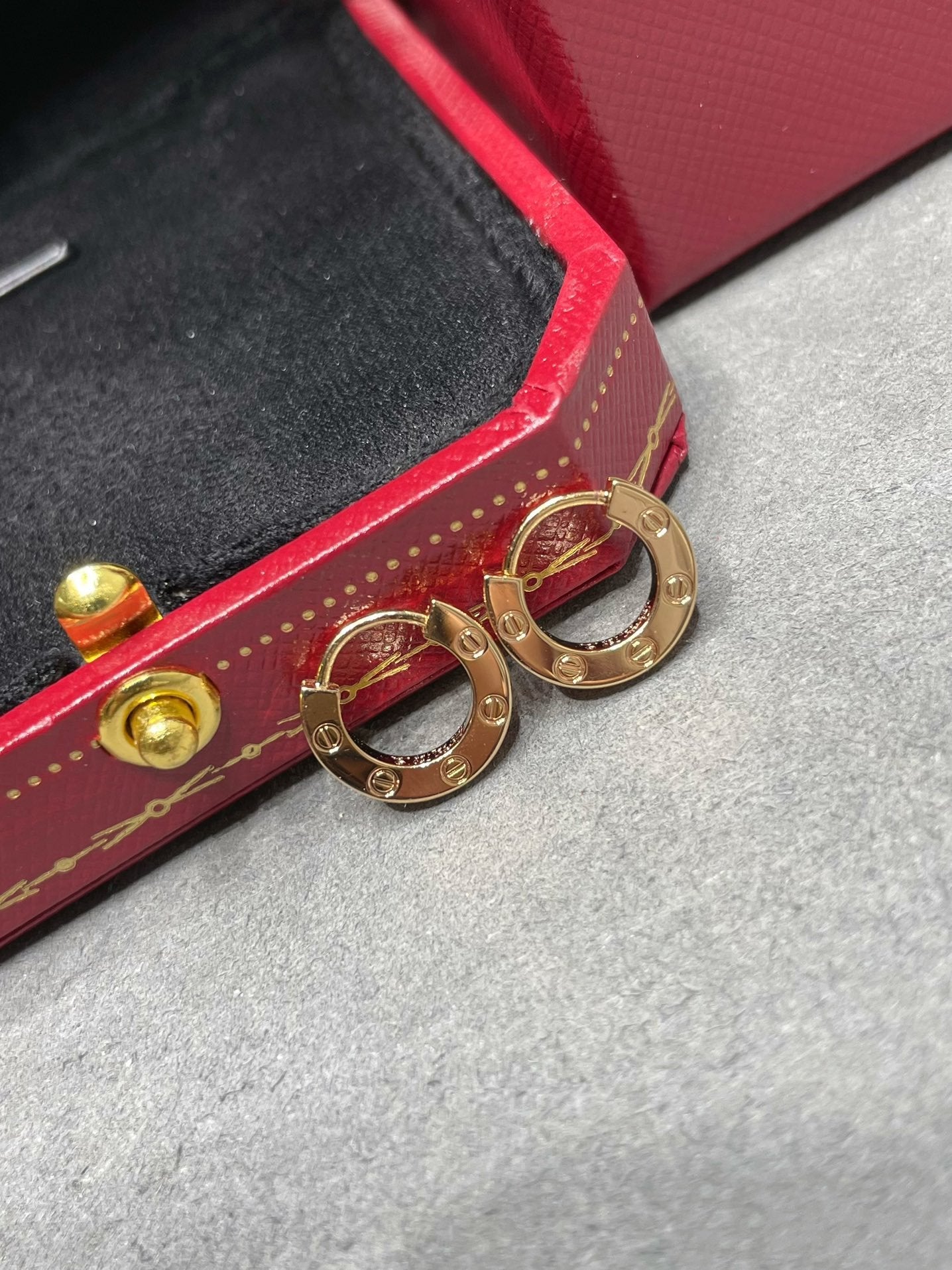 DIANA LOVE MINI EARRINGS