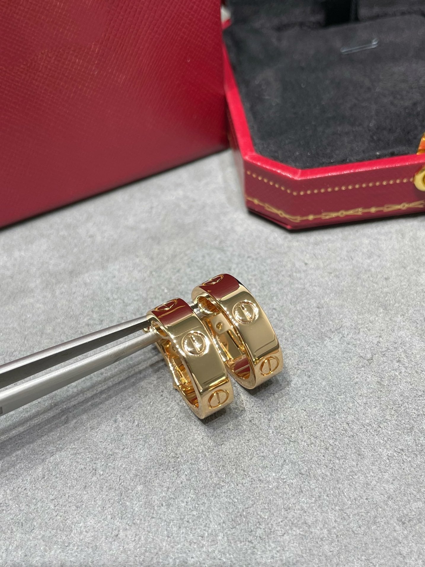 DIANA LOVE 5.5MM EARRINGS