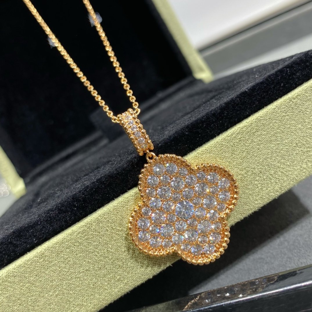 DIANA CLOVER 25MM LARGE PEDANT DIAMOND PAVED LONG NECKLACE