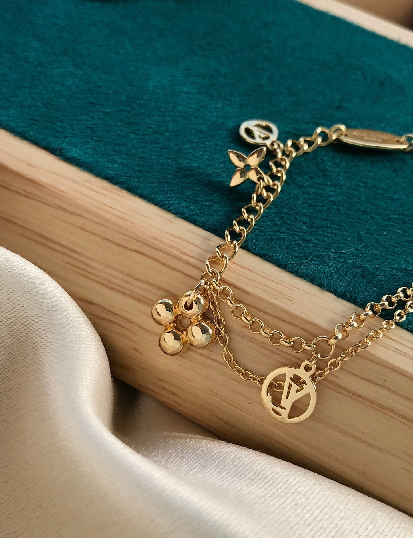 DIANA BLOOMING PINK GOLD MOP BRACELET