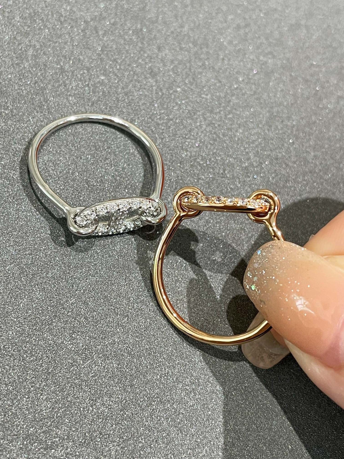DIANA RONDE SMALL DIAMOND RING