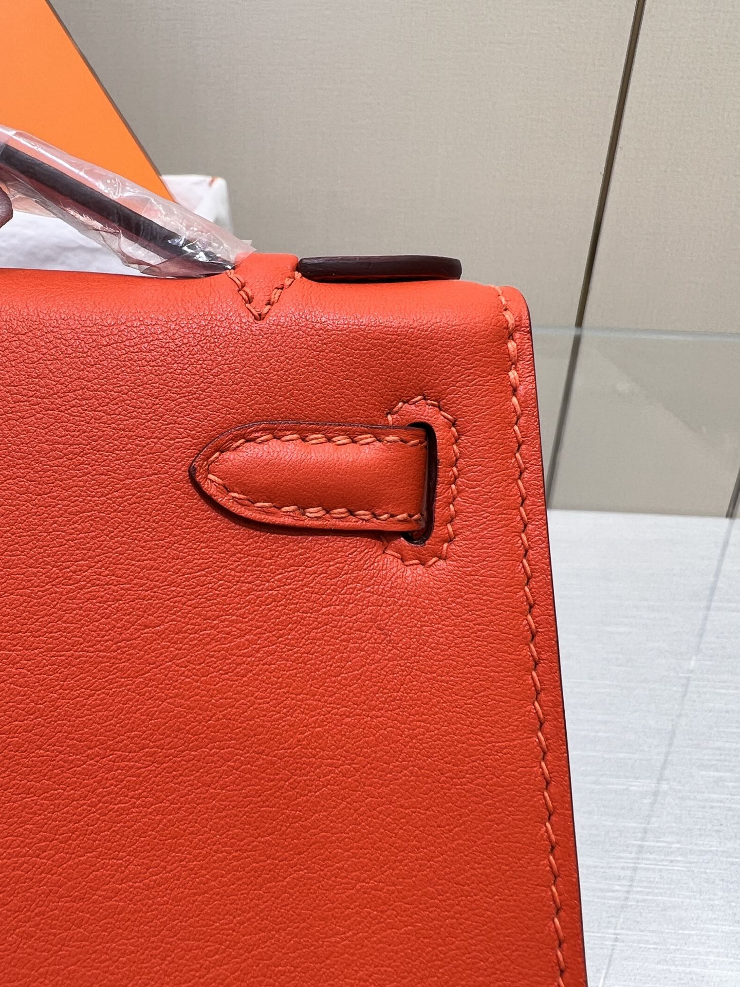 HM KELLY POCHETTE 22CM RED SWIFT SILVER HARDWARE