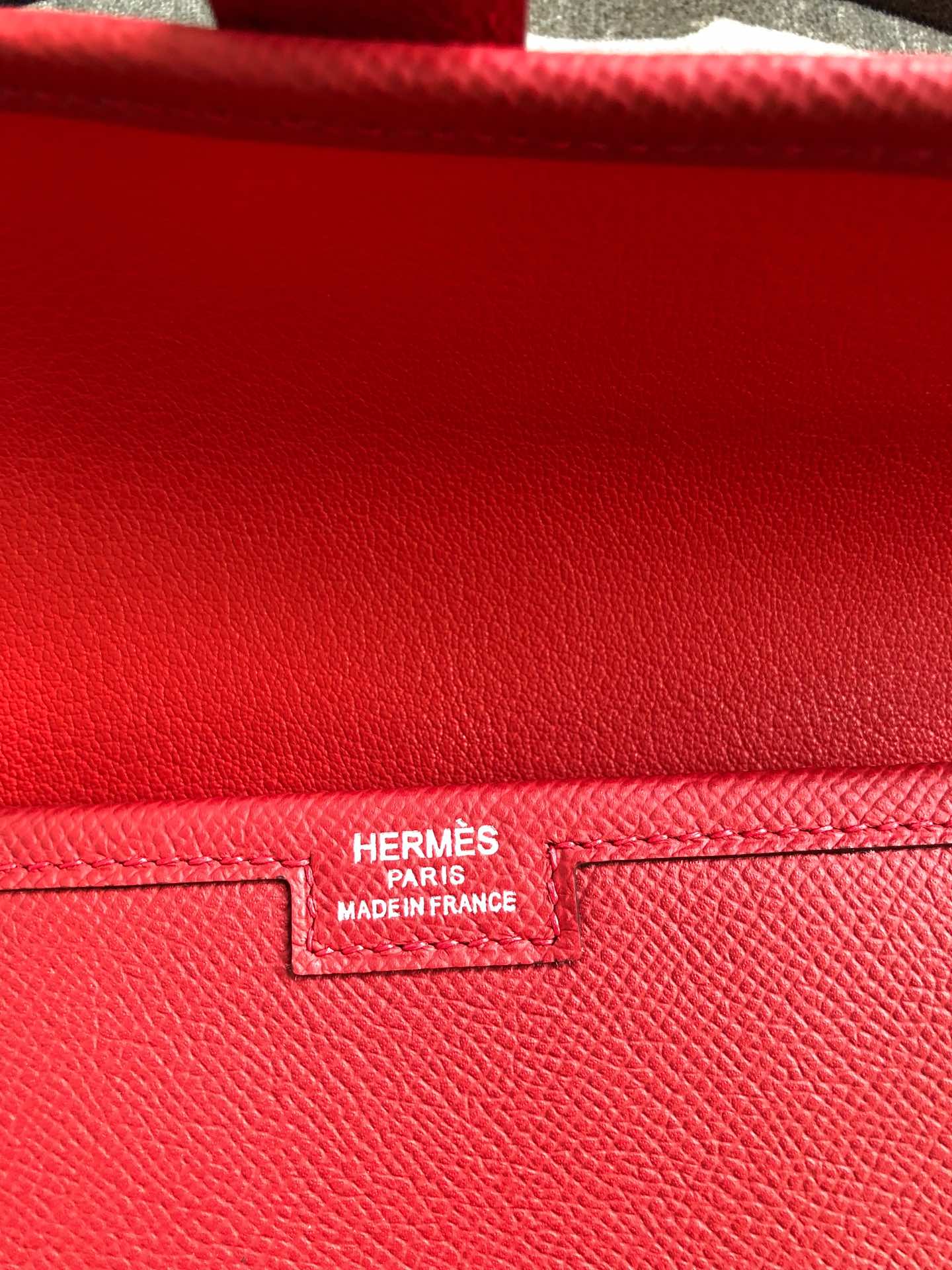 HM Jige 29 Red Epsom 229079