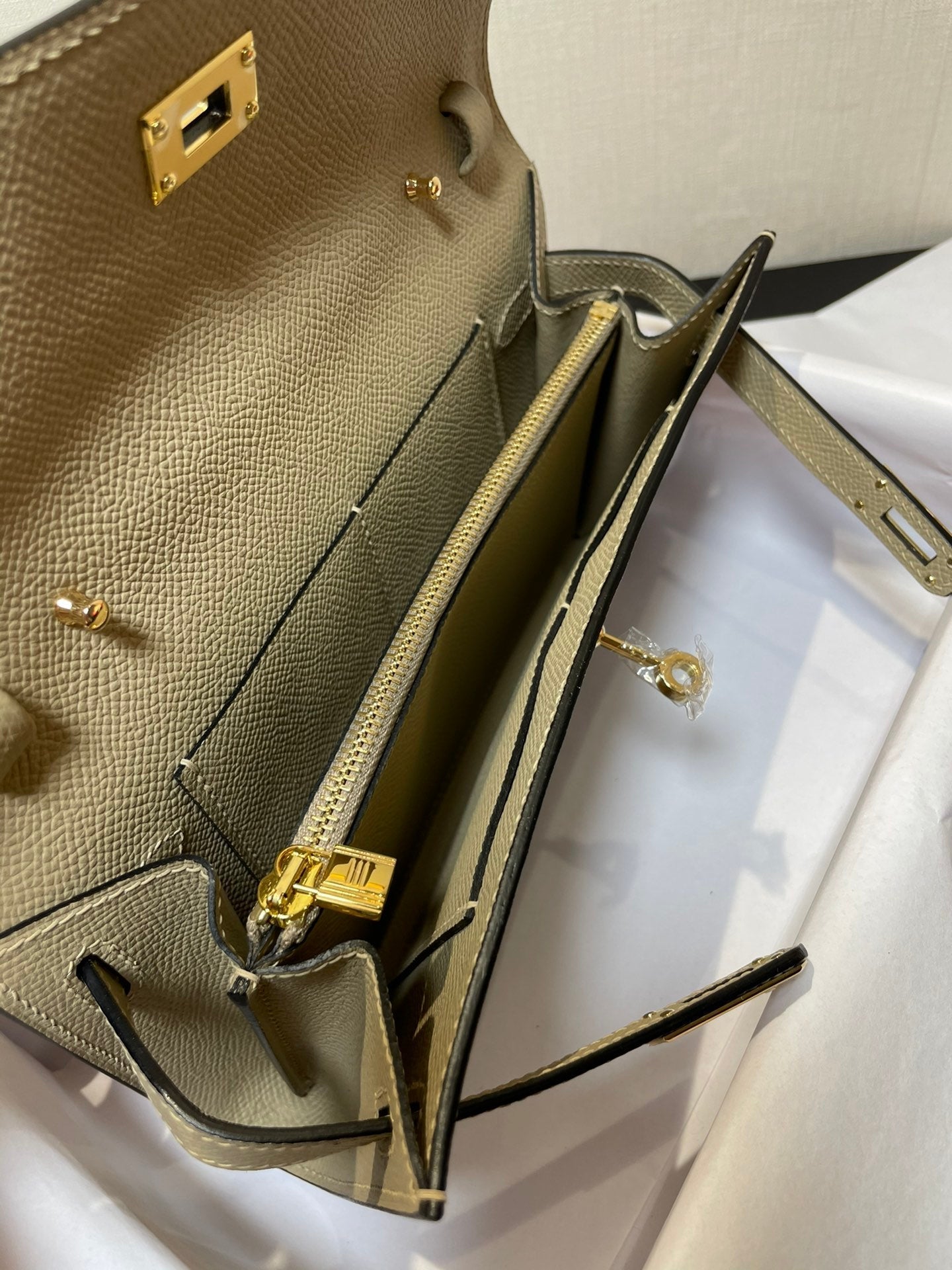kelly woc 20.5 lichen epsom gold hardware