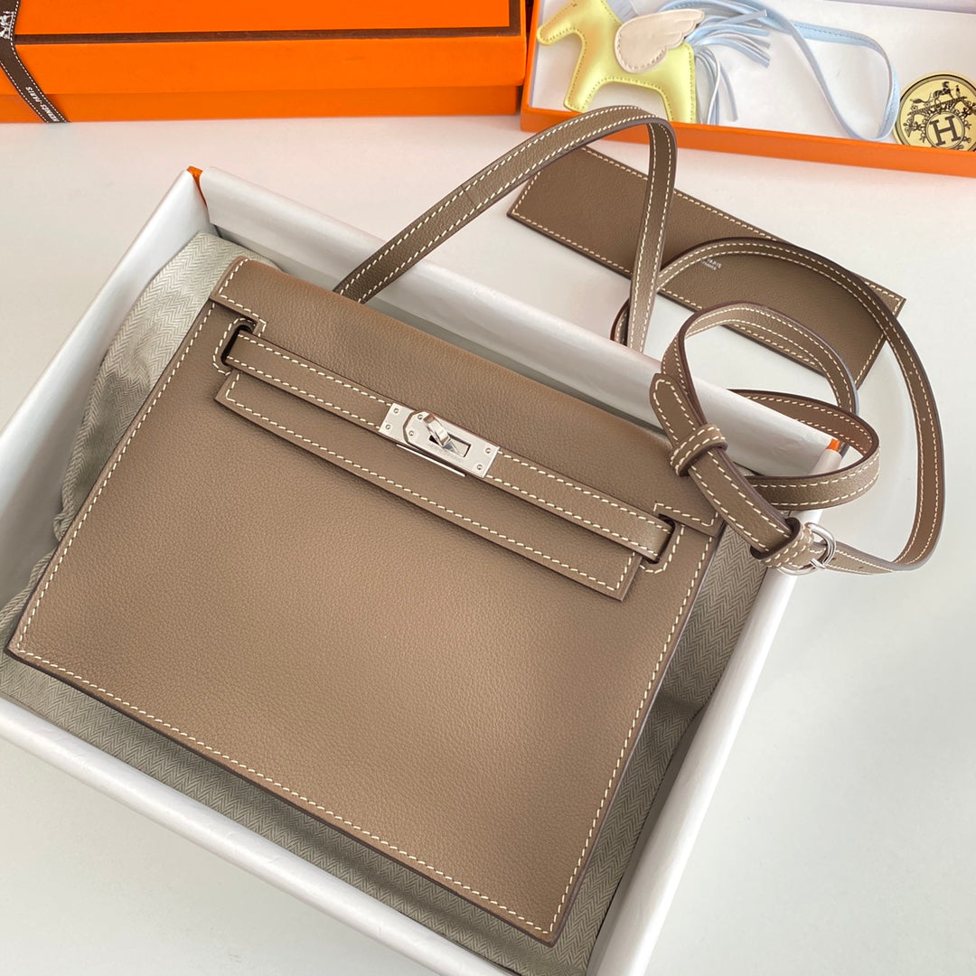 Kelly Danse II 22cm Dark Brown Evercolor Leather Shw