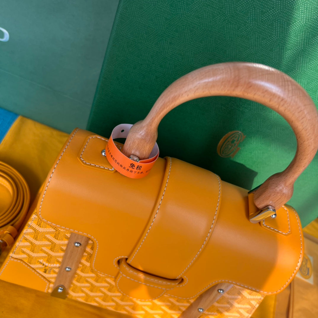SA?GON PM BAG 28 IN YELLOW GOYARDINE CANVAS AND CALFSKIN