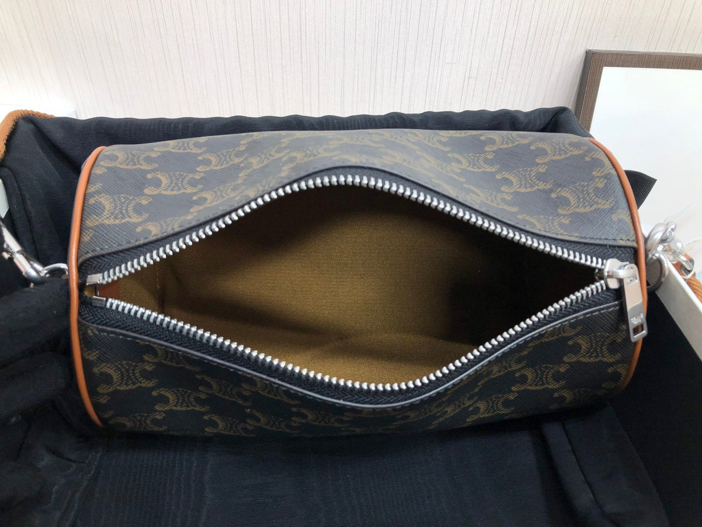 CYLINDRICAL 22 BAG BLACK PATTERN COWHIDE