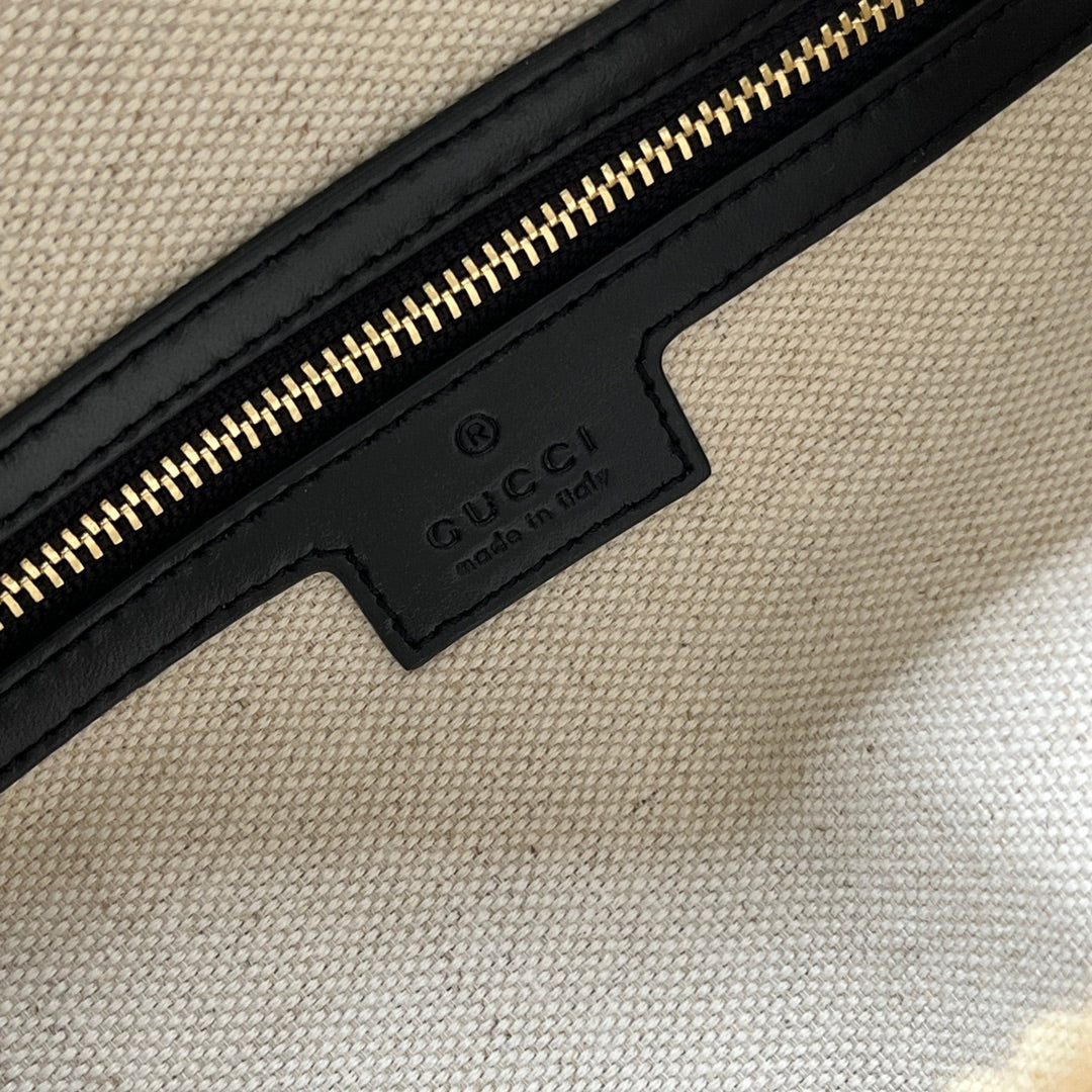 MATELASS¨¦ TOP HANDLE BAG 31 IN BLACK EMBOSSED CALFSKIN GOLD HARDWARE