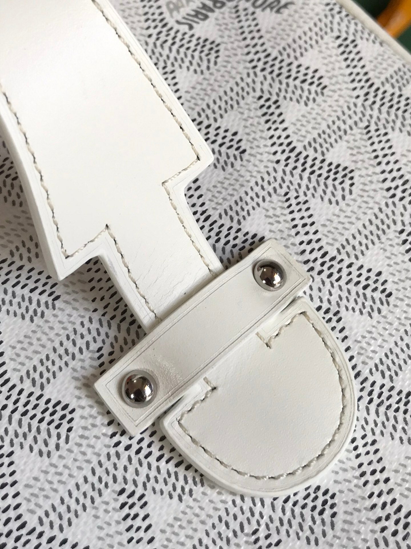 MUSE VANITY CASE 20 IN WHITE GOYARDINE CANVAS