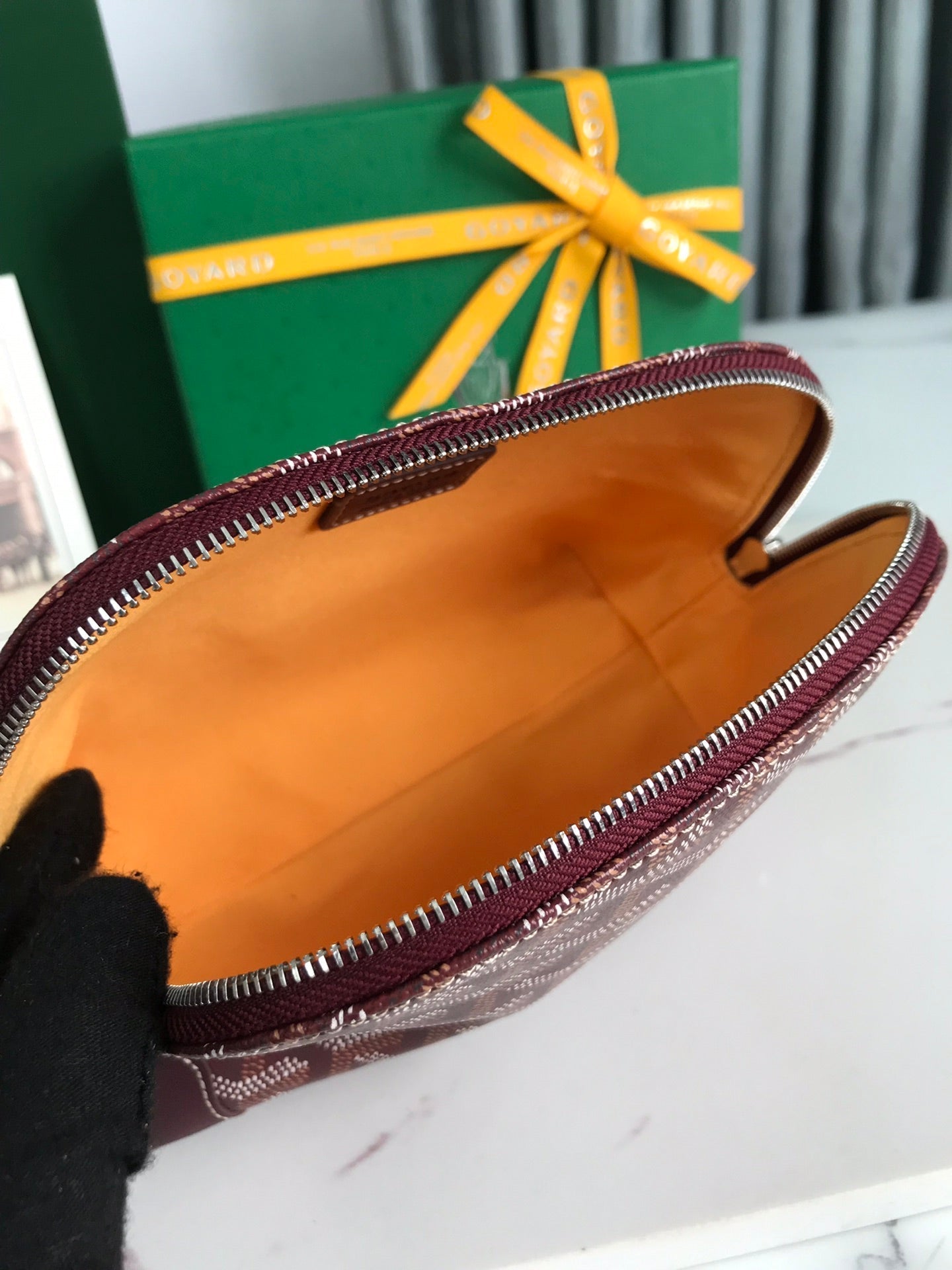 VEND?ME COSMETIC POUCH 17 IN WINE RED GOYARDINE CANVAS AND CALFSKIN TRIM