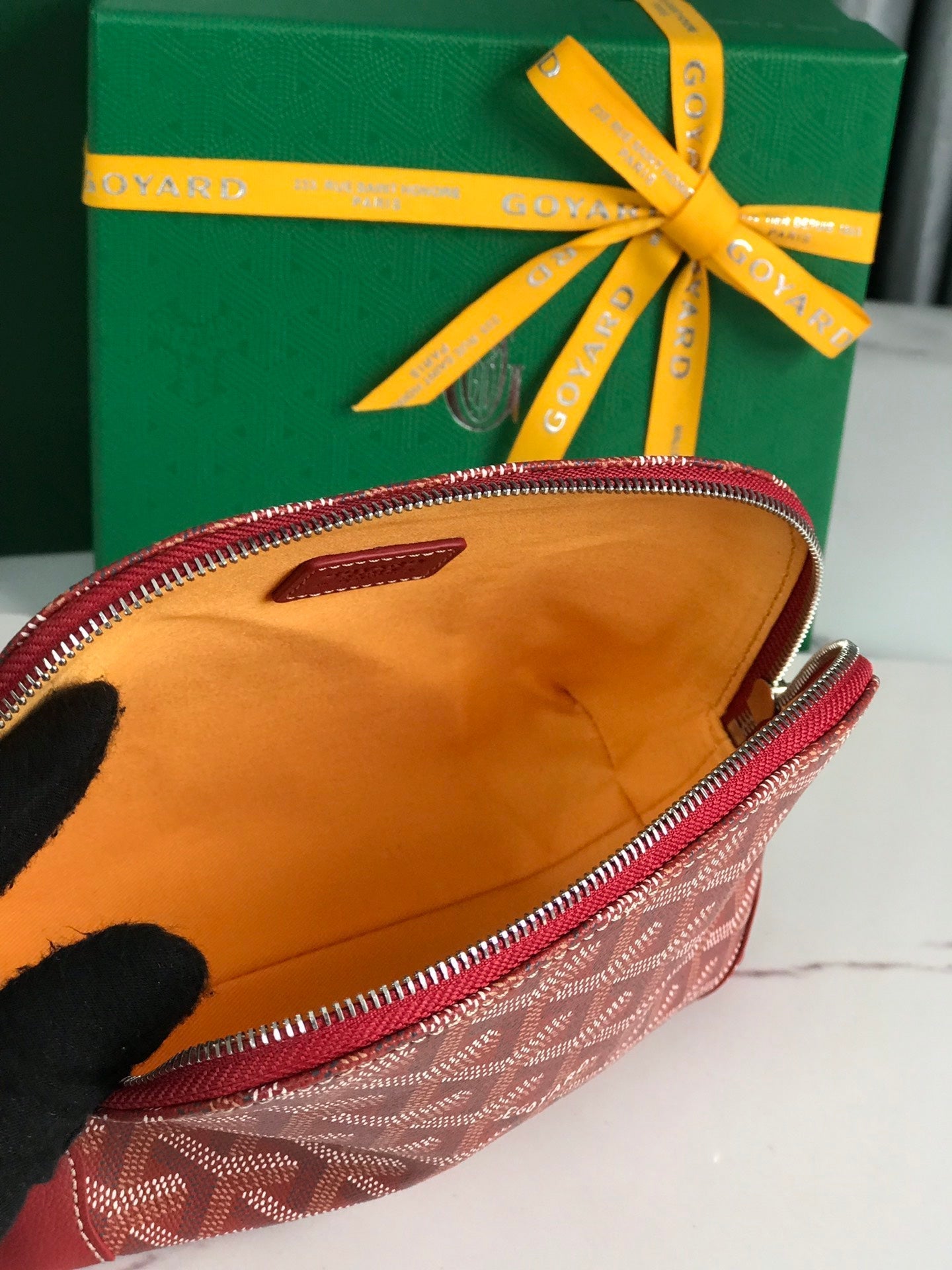 VEND?ME COSMETIC POUCH 17 IN CLASSIC RED GOYARDINE CANVAS AND CALFSKIN TRIM